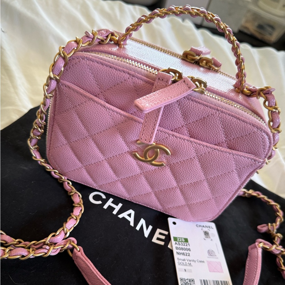 Chanel Pick Me Up Vanity: Pink Mini Bag with Quilted Leather and Gold Chain